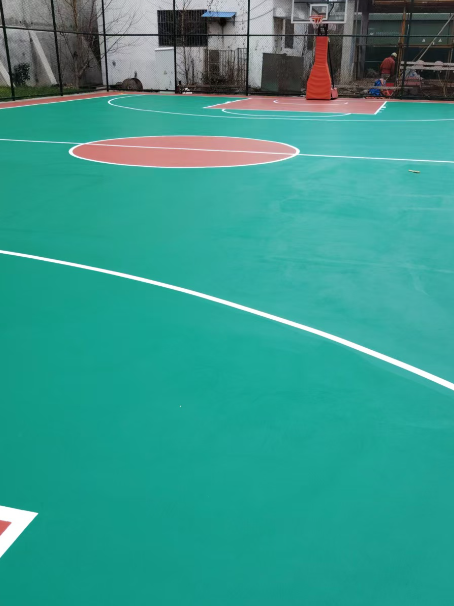 崇义 球场长期使用易出现地面开裂